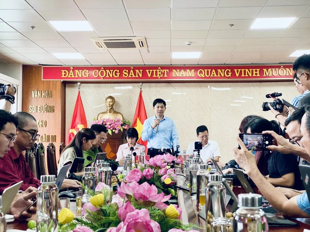 Quảng Ninh họp báo vụ lật tàu trên vịnh Hạ Long: Nỗ lực tìm kiếm người mất tích trong hôm nay