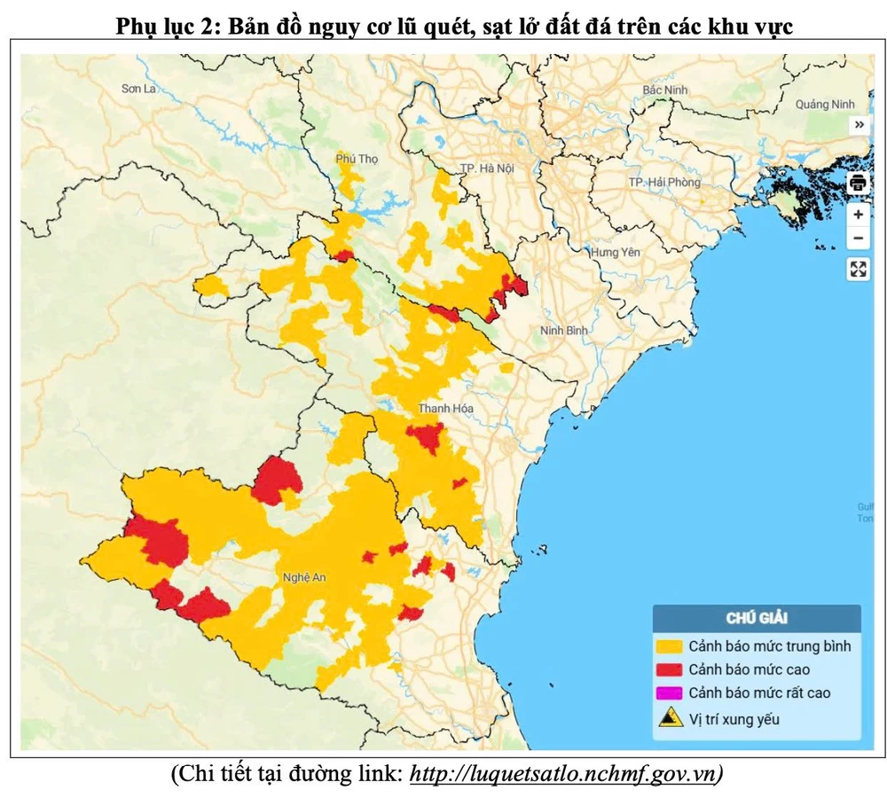 Bản đồ nguy cơ lũ quét, sạt lở đá tại các khu vực. Ảnh: NCHMF