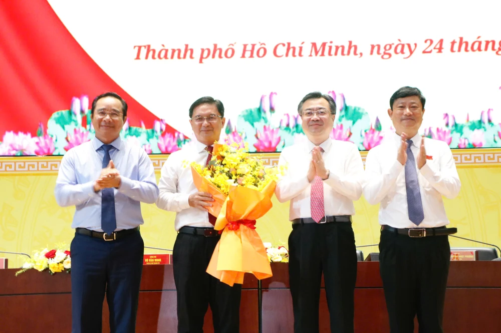 Thủ tướng phê chuẩn kết quả bầu Phó Chủ tịch UBND TP.HCM với ông Nguyễn Mạnh Cường