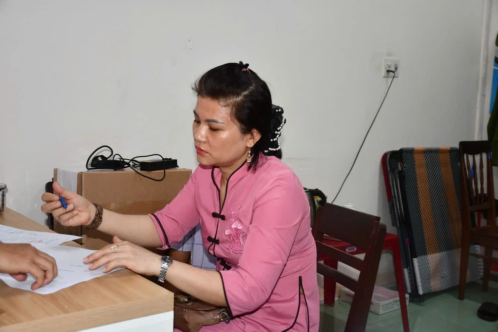 Quảng Ngãi: Bắt bảo mẫu ném bé trai 14 tháng tuổi xuống nền gạch gây chấn thương sọ não