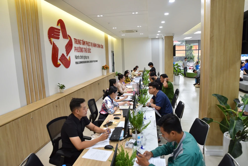 Từ 1-10, toàn quốc chỉ tiếp nhận hồ sơ trực tuyến