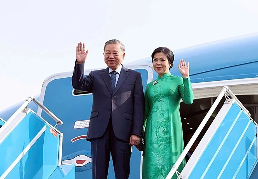 Tổng Bí thư Tô Lâm và Phu nhân lên đường thăm cấp Nhà nước Đại Hàn Dân Quốc