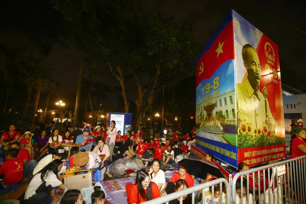 A80-Ngay-30-8-le-dieu-binh-dieu-hanh-phi-hung-thanh-nien-2.jpg