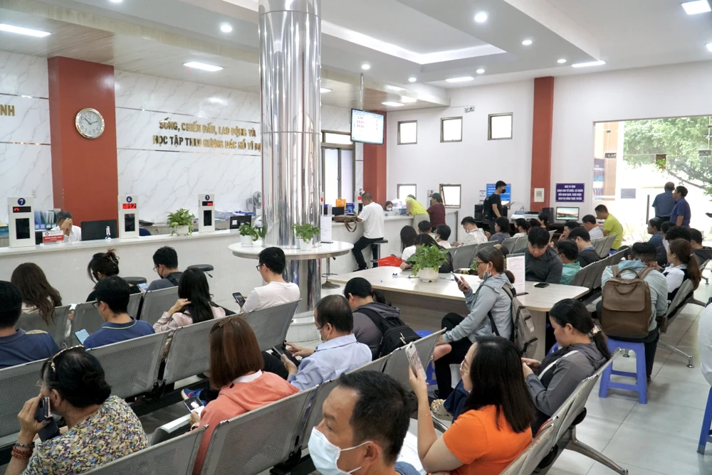 Thủ tướng chỉ đạo đề xuất giải pháp gỡ vướng trong vận hành chính quyền 2 cấp tại TP.HCM