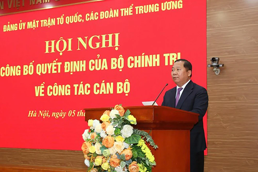 Ông Nguyễn Phi Long làm phó bí thư Đảng ủy MTTQ, các đoàn thể Trung ương