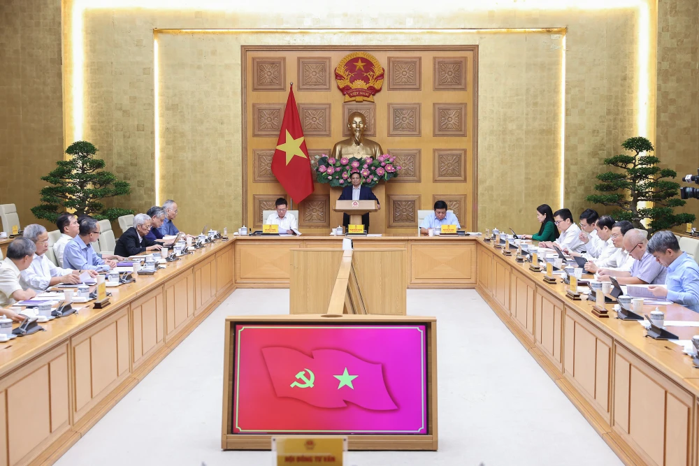 Sắp xếp lại đội ngũ, giải tỏa áp lực cho cán bộ cơ sở