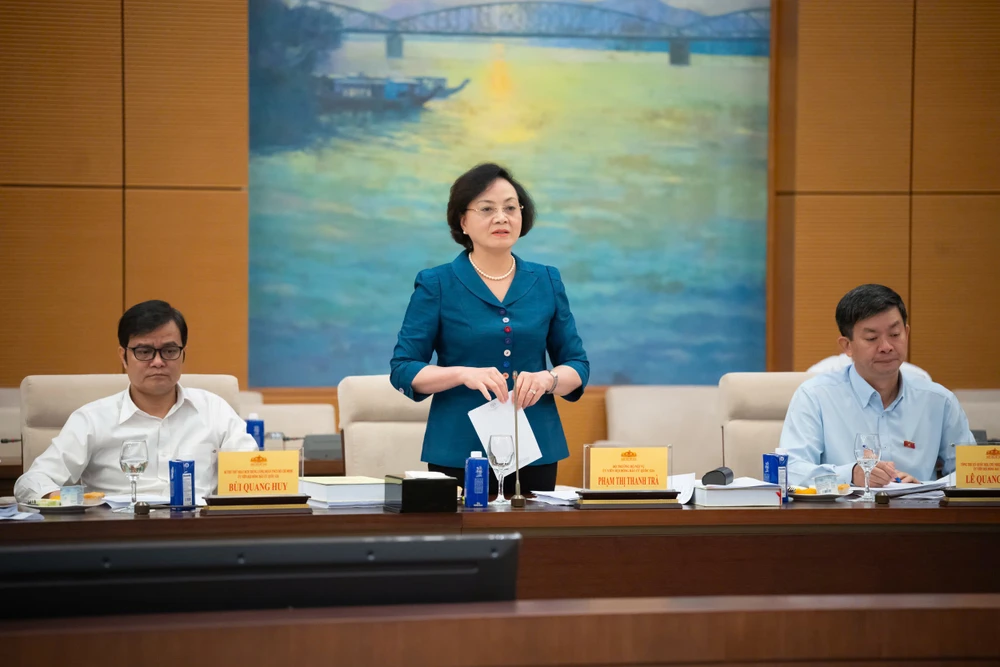 Xây dựng phương hướng nhân sự đại biểu Quốc hội chuyên trách khóa mới, cho ý kiến vào tháng 11