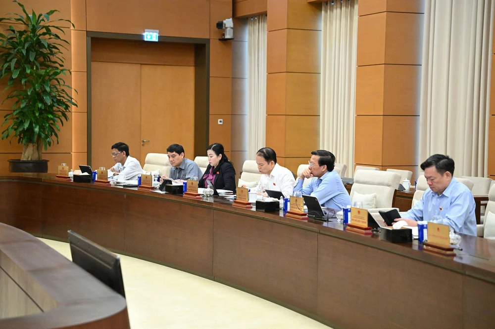 Ông Lê Quang Tùng: Khóa XV là nhiệm kỳ đầu tiên Quốc hội tổ chức các kỳ họp bất thường