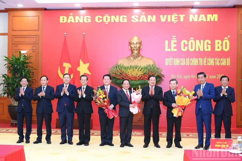 tong-bi-thu-to-lam-bo-chinh-tri-da-xem-xet-than-trong-dam-bao-on-dinh-phat-trien-doi-ngu-can-bo-cap-cao.jpg