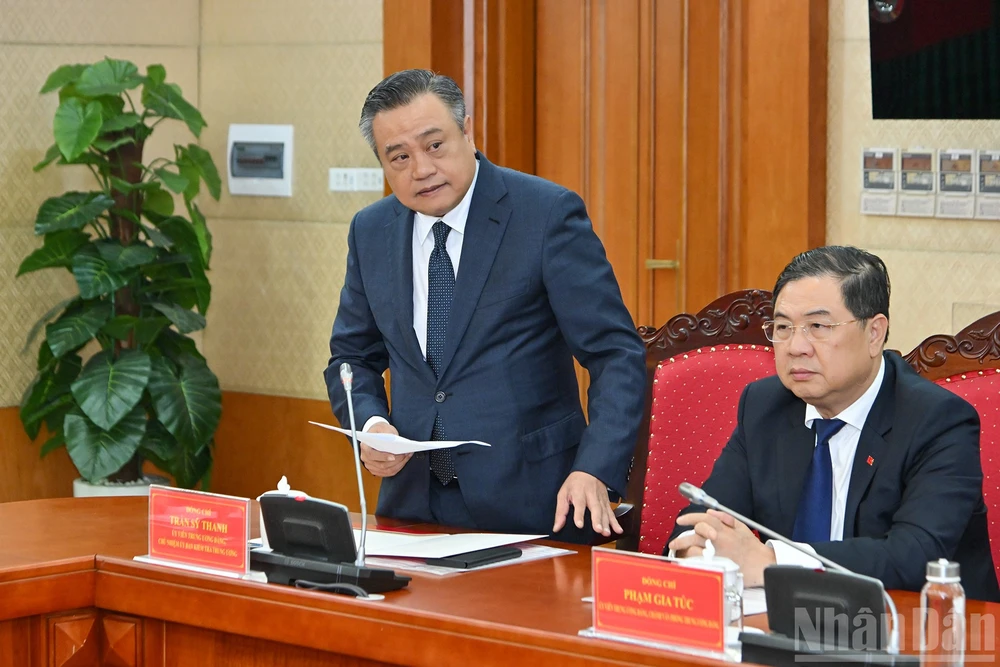 Bàn giao công tác của Chủ nhiệm Ủy ban Kiểm tra Trung ương