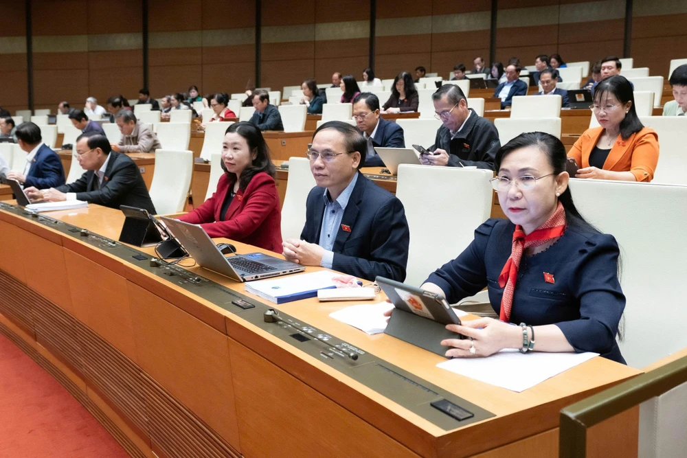 Quốc hội nghe báo cáo công tác nhiệm kỳ của Chủ tịch nước, Chính phủ, Tòa, Viện