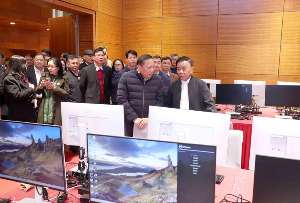 Thường trực Ban Bí thư kiểm tra công tác chuẩn bị Đại hội XIV tại Trung tâm Hội nghị Quốc gia