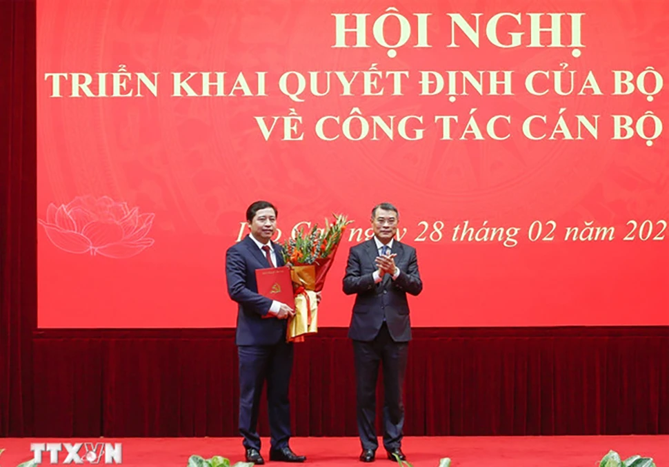 pho-tong-thanh-tra-chinh-phu-duong-quoc-huy-lam-bi-thu-tinh-uy-lao-cai-1.jpg