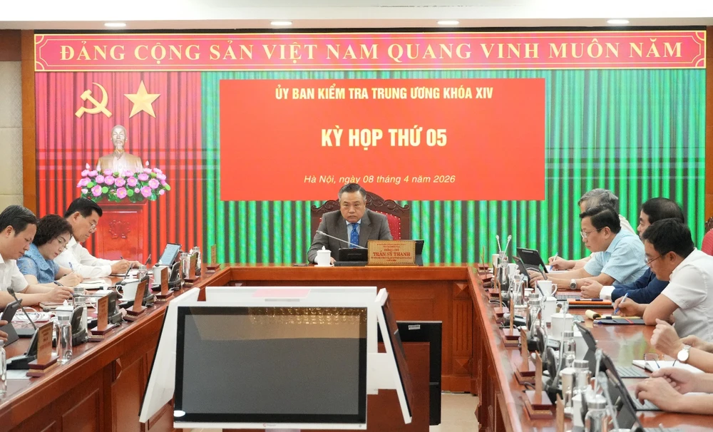 uy-ban-kiem-tra-trung-uong-ky-luat-khai-tru-dang-ong-lai-xuan-thanh-va-nguyen-tien-viet.jpg