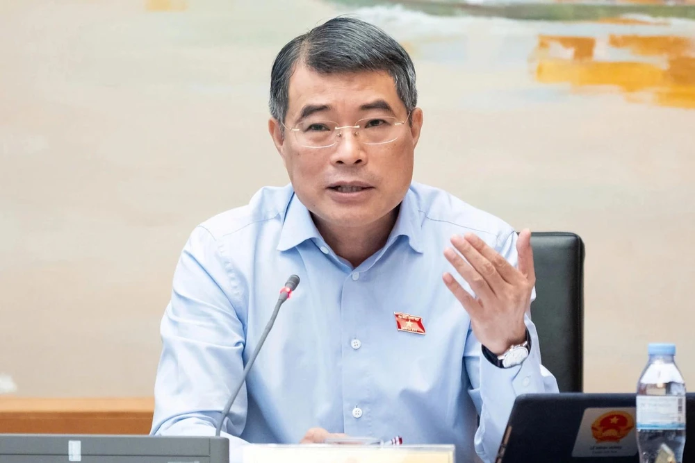 thu-tuong-le-minh-hung-thao-luan-to-pham-thang-1.jpg