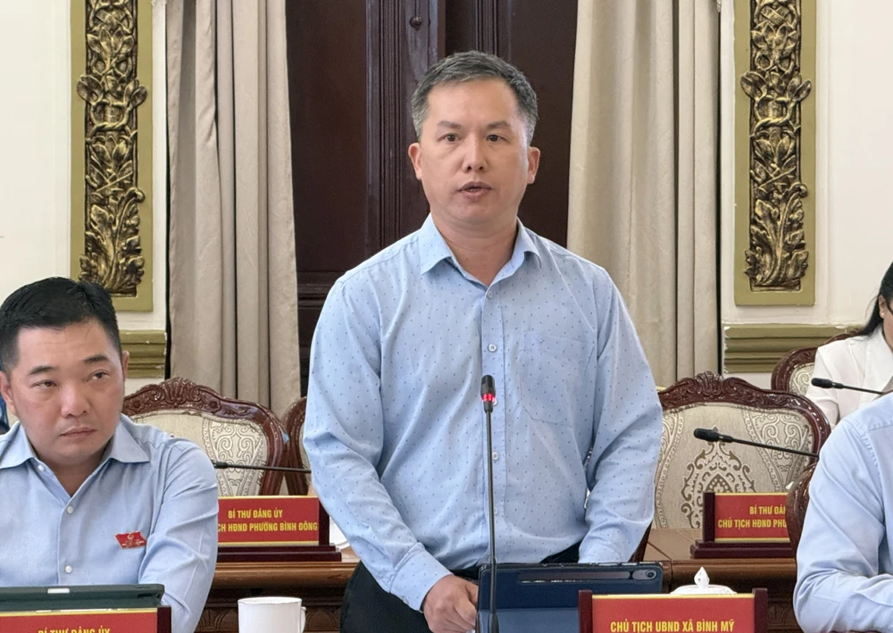 nguyen-anh-tuan-chu-tich-xa-binh-my.jpg