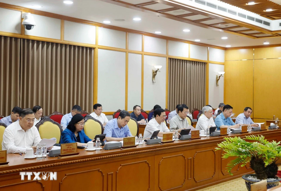 bo-chinh-tri-danh-gia-3-nam-thuc-hien-nghi-quyet-so-31-nqtw-ve-phat-trien-thanh-pho-ho-chi-minh-6.jpg