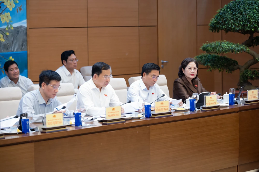 chu-tich-quoc-hoi-khong-de-tinh-trang-khong-ai-sai-ro-rang-nhung-cong-viec-van-cham.jpg