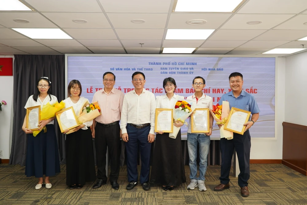 bao-phap-luat-tp-hcm-co-5-tac-pham-xuat-sac-viet-ve-tp-hcm-duoc-trao-thu-khen-quy-i-2026-minh-hoang-5.jpeg