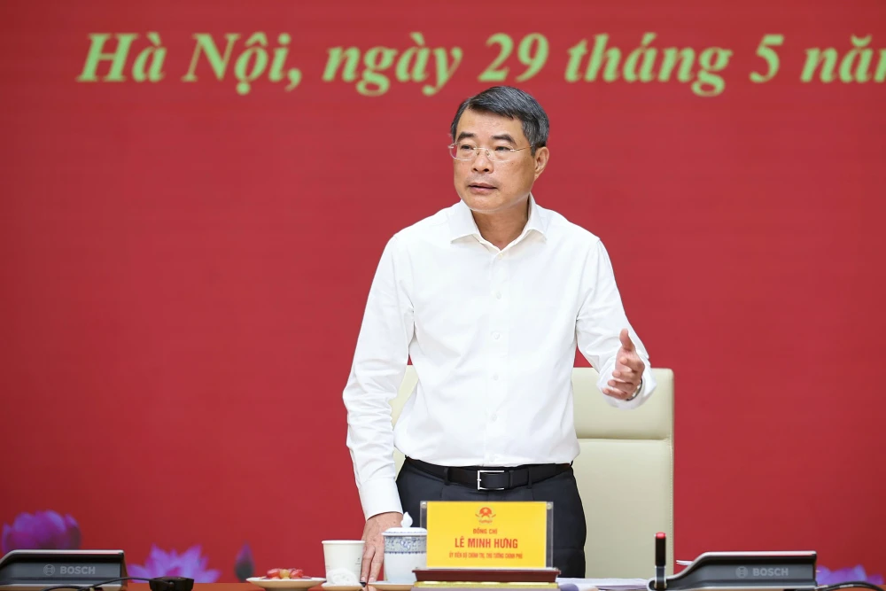 co-tieu-chi-danh-gia-can-bo-phu-hop-nhiem-vu-moi-sau-sap-xep-bo-may-le-minh-hung.jpg