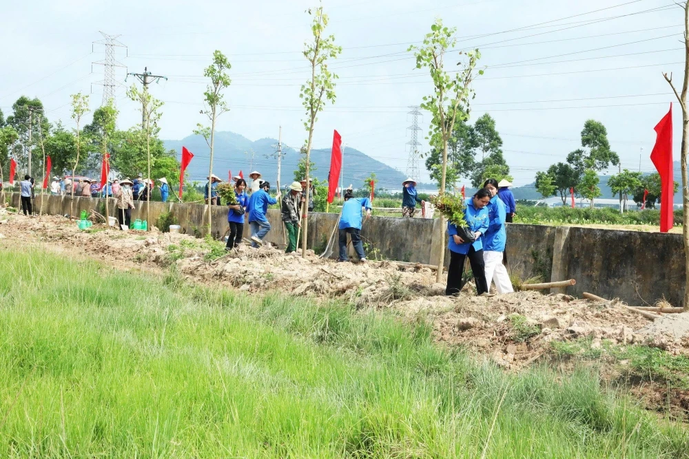 vi-mot-nen-van-minh-sinh-thai-mot-viet-nam-xanh-va-mot-dai-duong-hoa-binh-ben-vung-2.jpg