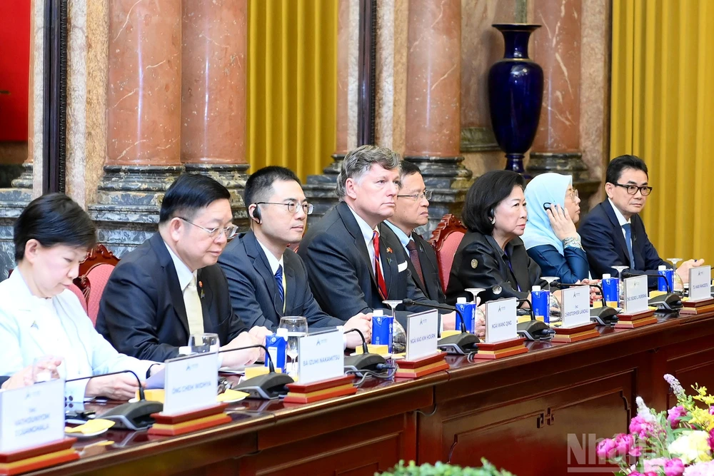 tong-bi-thu-chu-tich-nuoc-to-lam-tiep-truong-doan-cac-nuoc-chuyen-gia-hoc-gia-va-dai-dien-cac-to-chuc-quoc-te-1.jpg