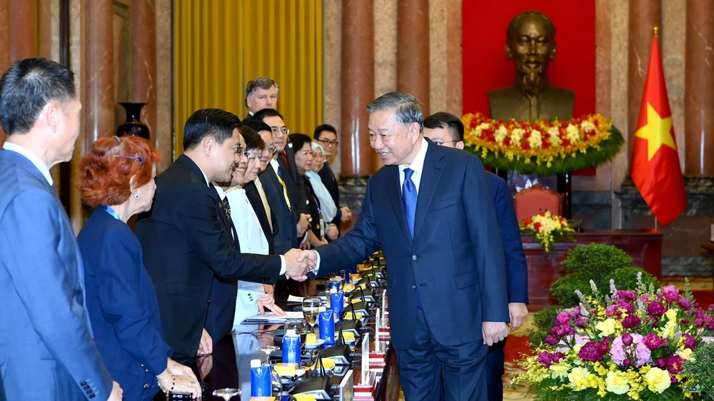 tong-bi-thu-chu-tich-nuoc-to-lam-tiep-truong-doan-cac-nuoc-chuyen-gia-hoc-gia-va-dai-dien-cac-to-chuc-quoc-te.jpg