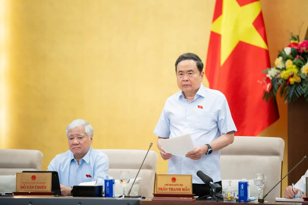 chu-tich-quoc-hoi-noi-ve-tinh-trang-tru-so-dat-dai-tai-san-cong-doi-du-sau-sap-xep-tran-thanh-man-1.jpg