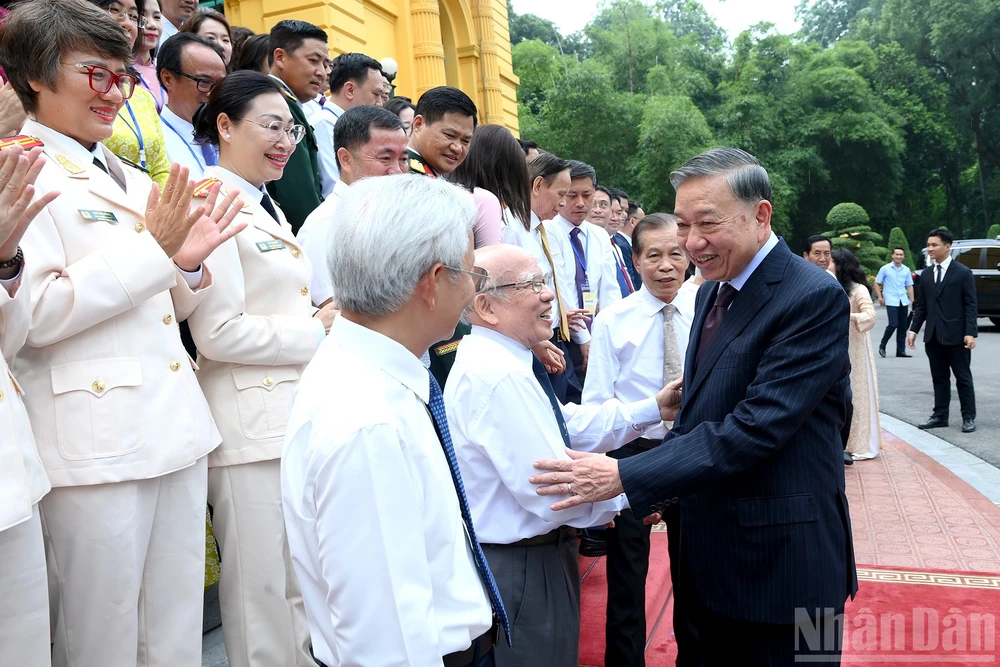 bao-chi-cach-mang-viet-nam-trong-thoi-dai-so-nhan-dan-2.jpg
