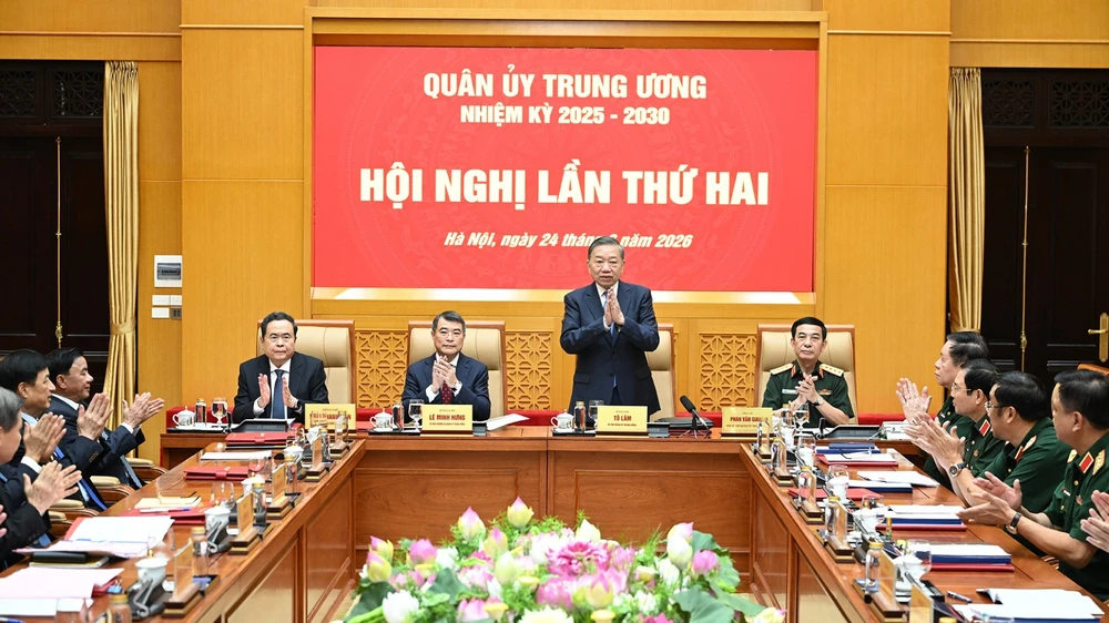 tong-bi-thu-chu-tich-nuoc-to-lam-chu-tri-hoi-nghi-quan-uy-trung-uong-lan-thu-hai.jpg