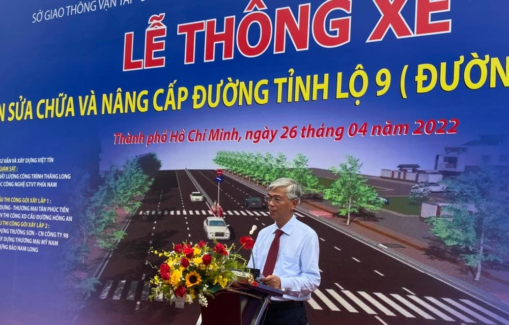Ông Võ Văn Hoan, Phó Chủ tịch UBND TP.HCM phát biểu tại buổi lễ.