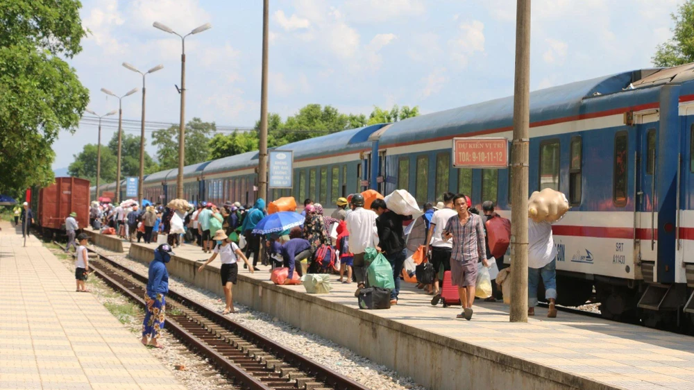 Đường sắt tăng cường thêm nhiều đoàn tàu dịp tết Dương lịch 2023. Ảnh: ĐS