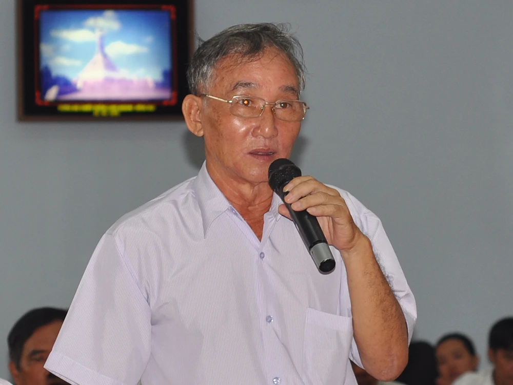 Ông Sấm tại buổi đối thoại