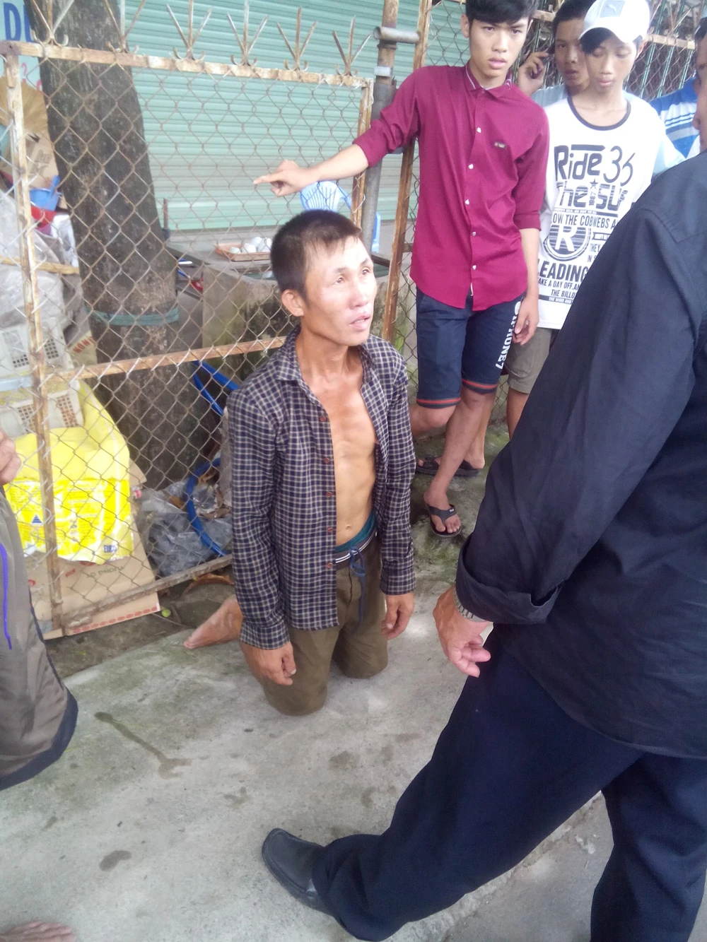 Bắt khẩn cấp nghi can trộm xe máy của người chung dãy trọ ảnh 1