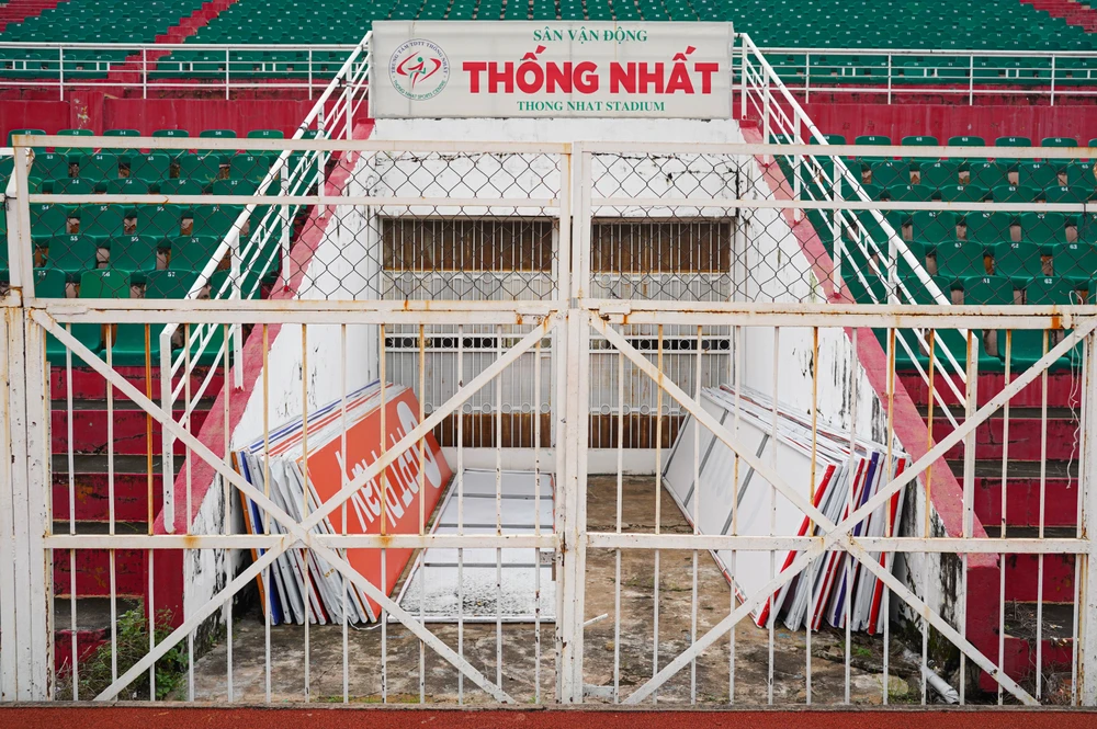 San-van-dong-thong-nhat (1).jpg