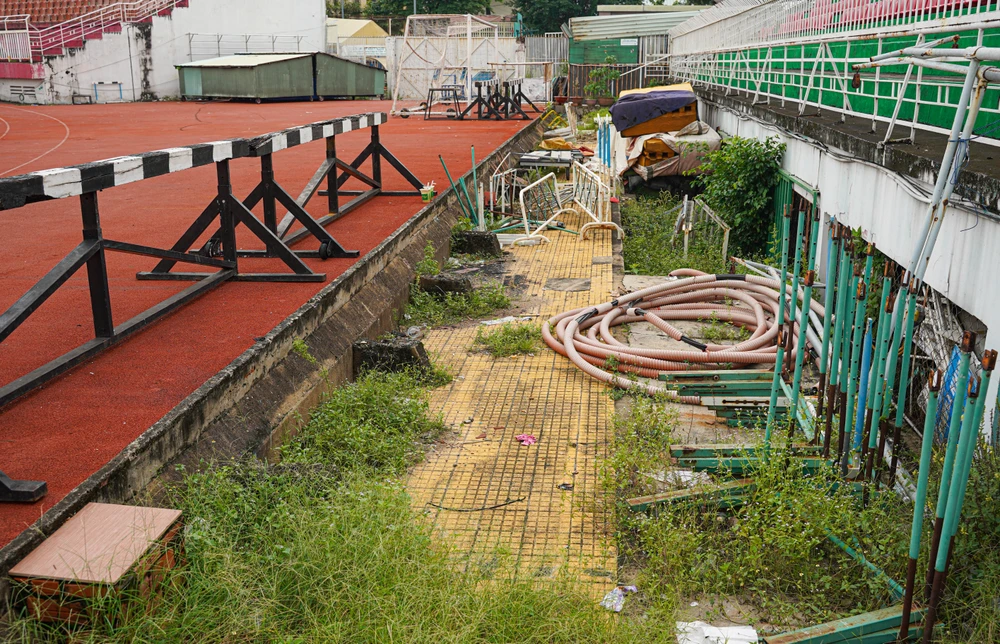 San-van-dong-thong-nhat (14).jpg