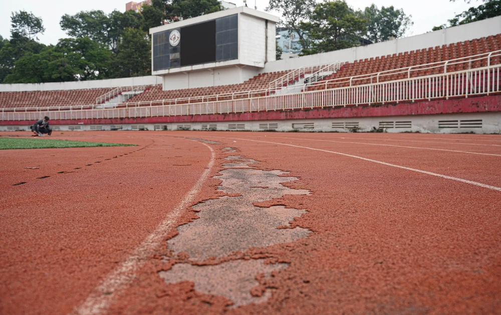 San-van-dong-thong-nhat (16).jpg