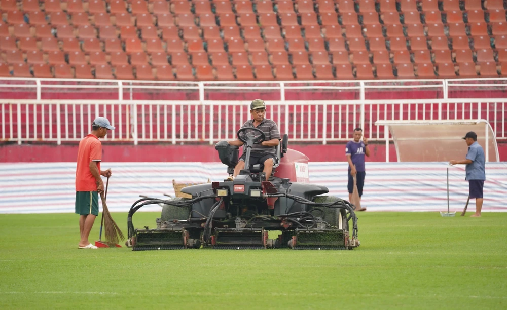 San-van-dong-thong-nhat (22).jpg