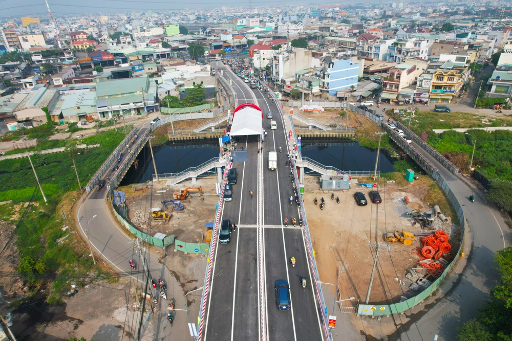 c cầu Tân Kỳ - Tân Quýjpg