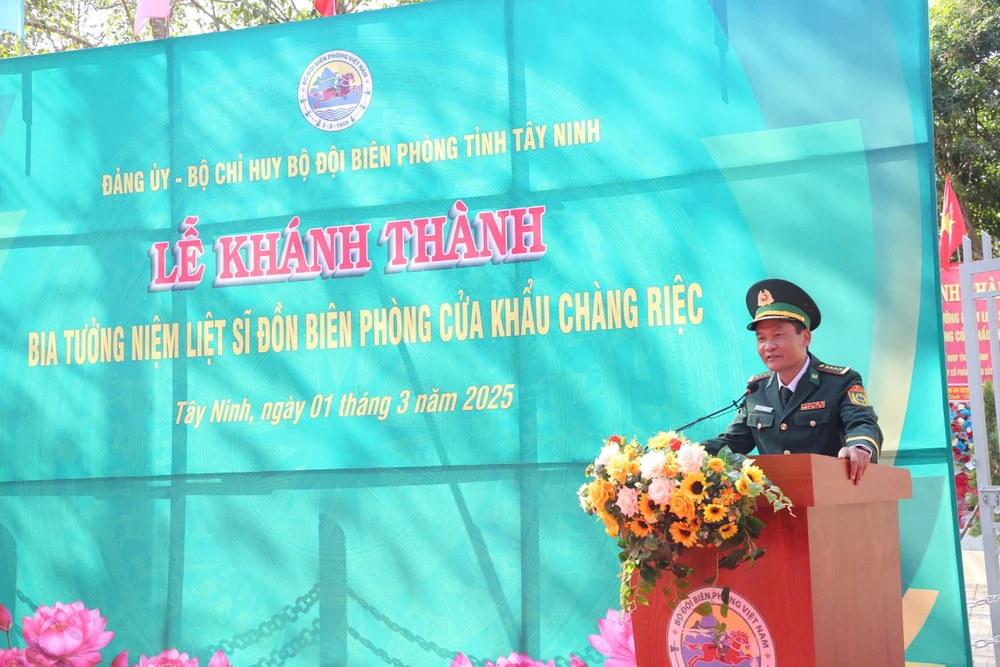 Bia tưởng niệm (2).jpg