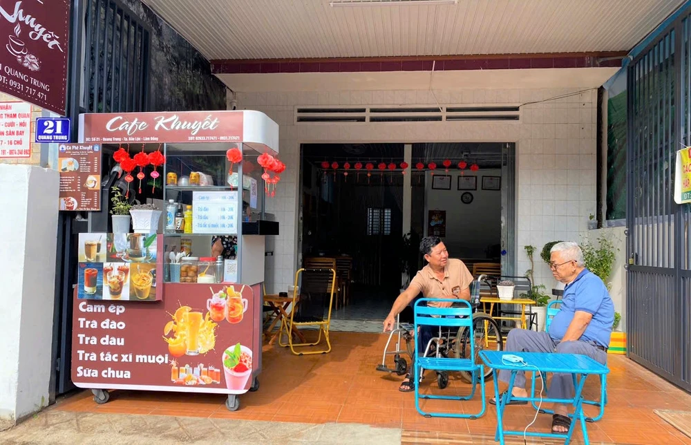 Cà phê Khuyết (3).jpg