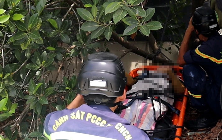 người phụ nữ.png