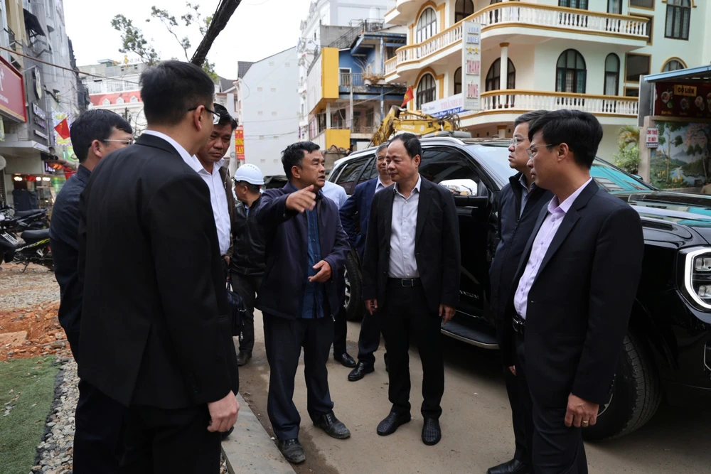 Đoàn kiểm tra.jpg