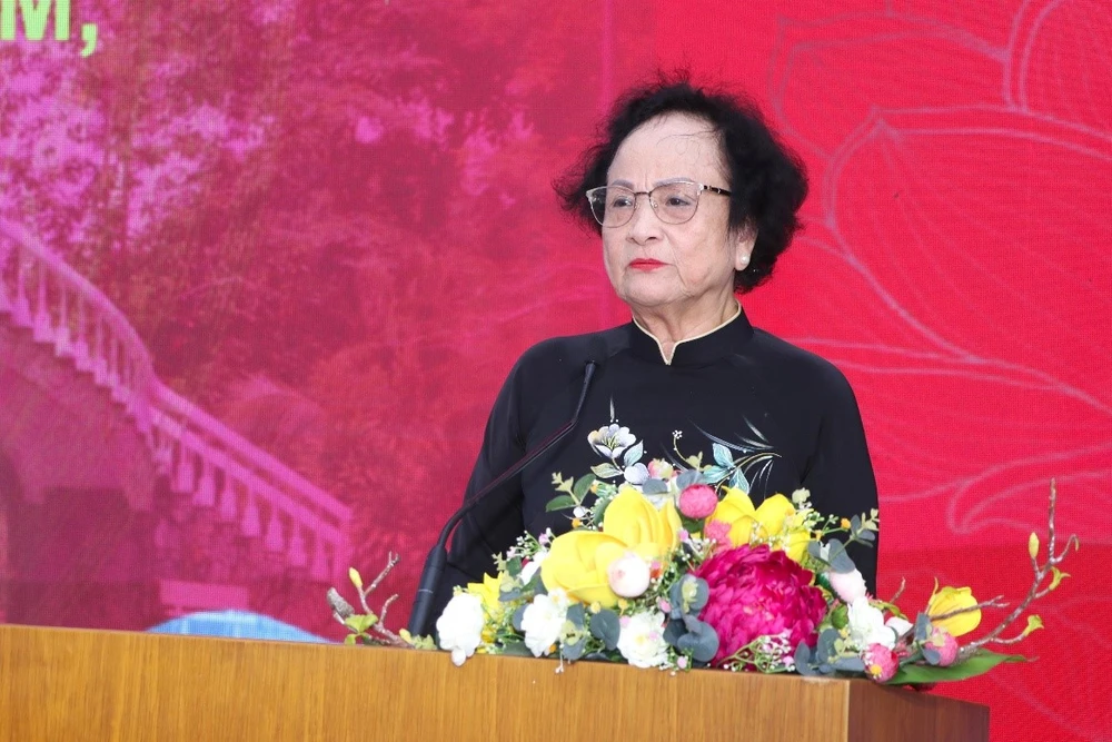 Đào Hồng Lan (5).jpg