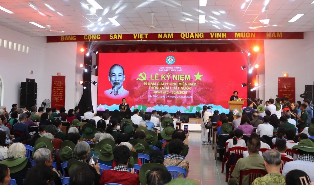 Đào Hồng Lan (6).jpg