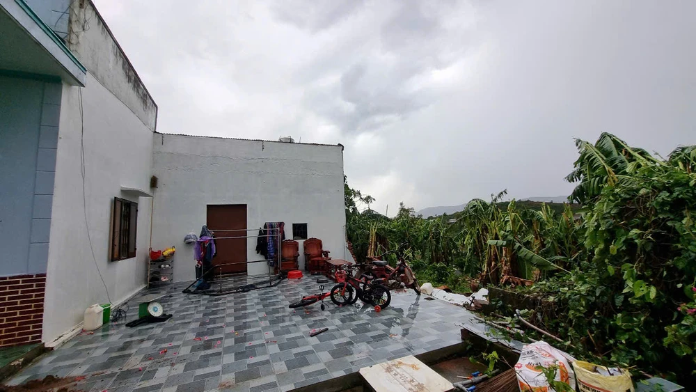 mưa đá kèm lốc xoáy (4).jpg