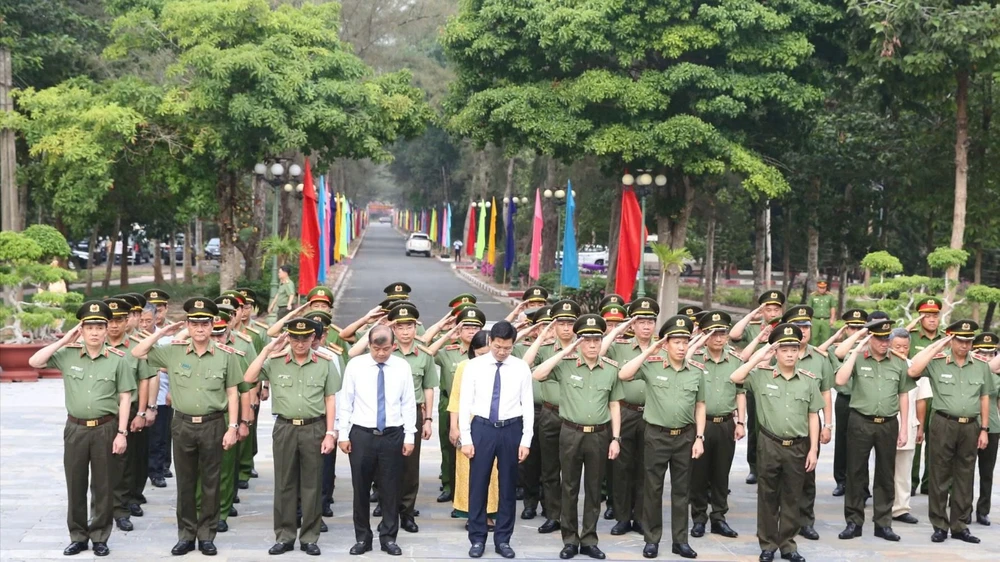 Trung ương Cục miền nam (3).jpg