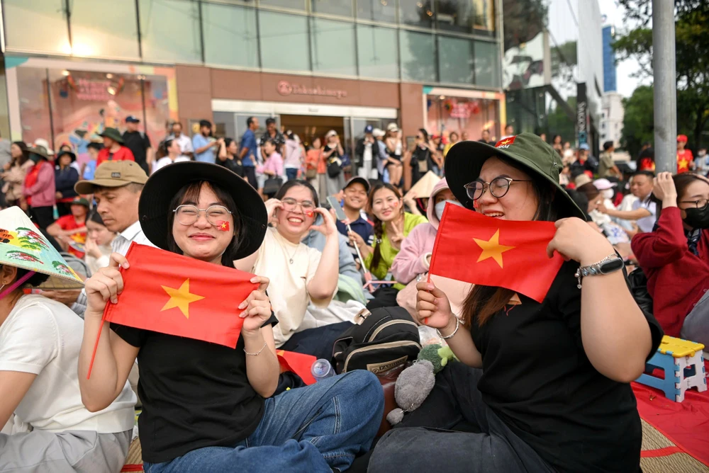 cắm trại xuyên đêm (1).jpg