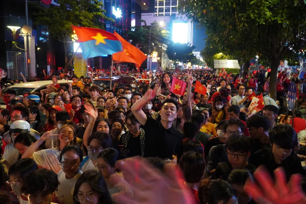 Phố đi bộ Nguyễn Huệ (10).JPG