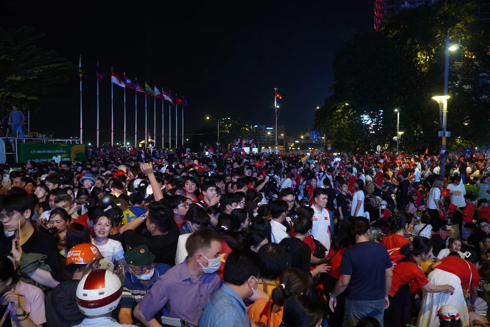 Phố đi bộ Nguyễn Huệ (12).JPG